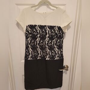 Sandra Darren knee length dress size 8